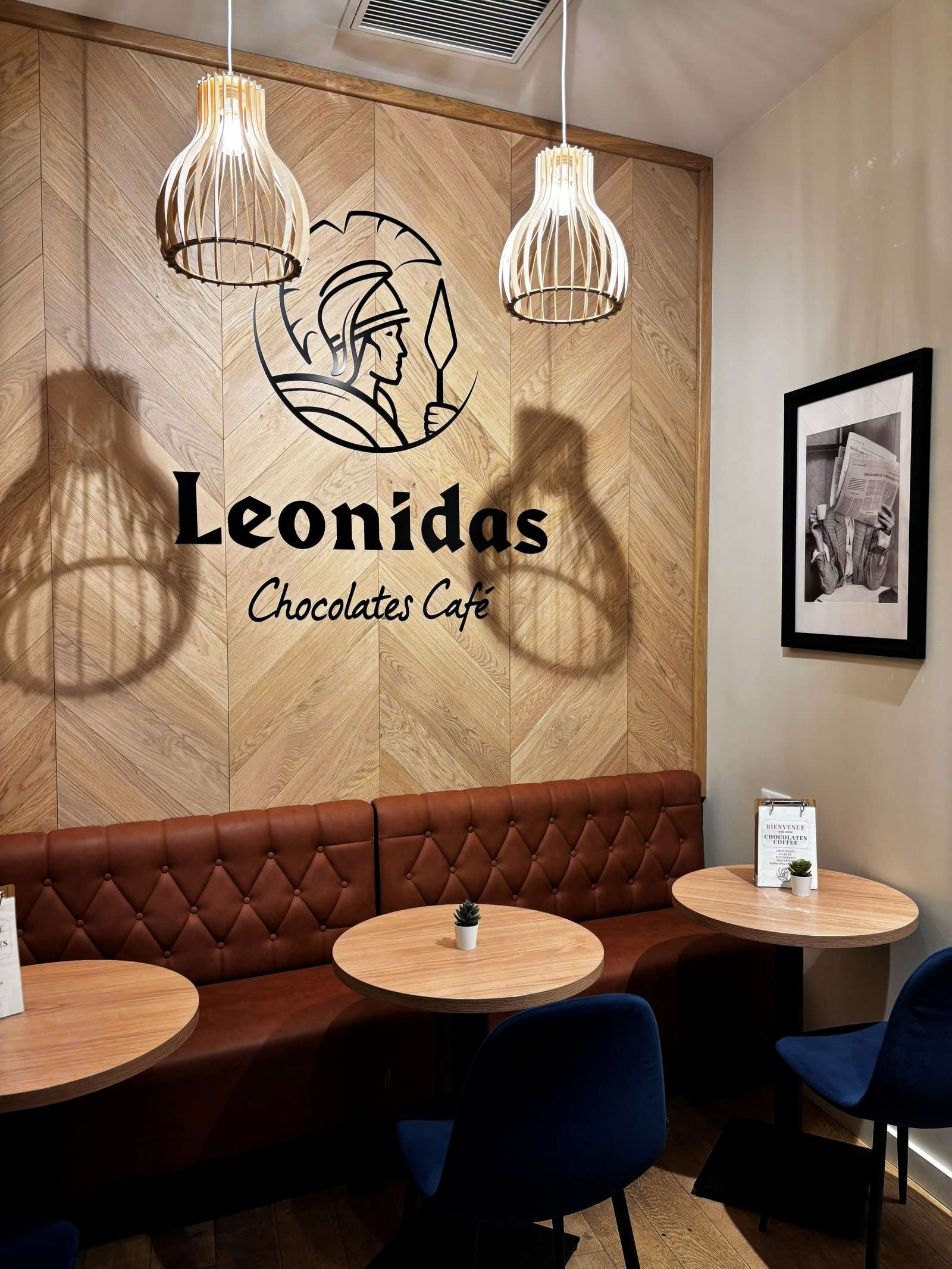 Salon de thé Leonidas, intérieur